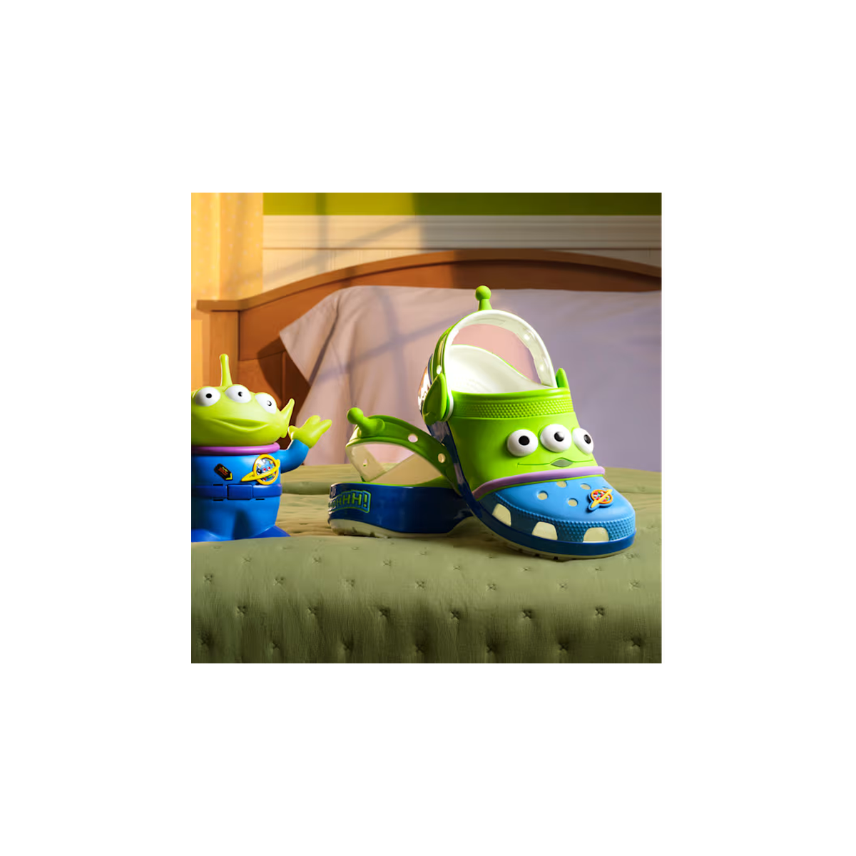 Crocs Disney Pixar's Toy Story Alien Classic Clog ALT110