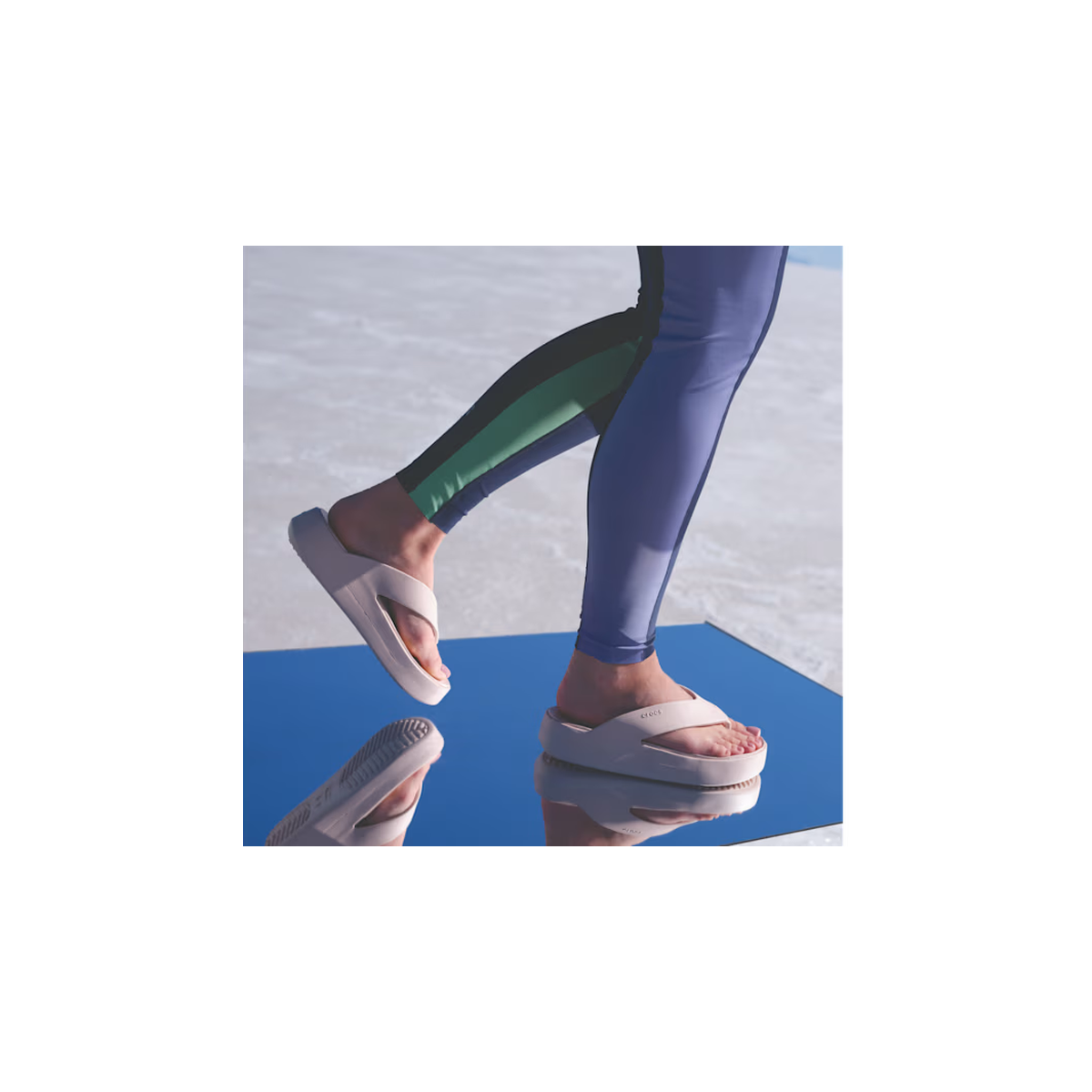 crocs-gallery-color:quartz; color:Quartz; alt:ALT130; file:209410_6UR-ALT130