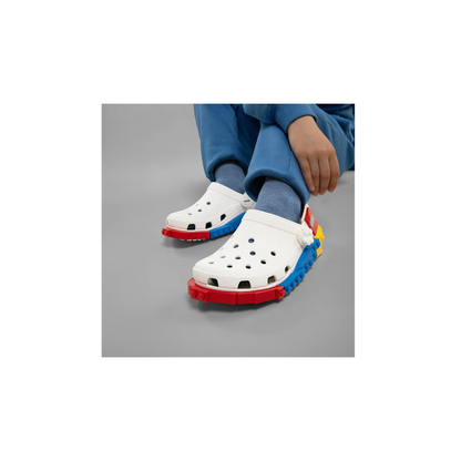 crocs-gallery-color:white; color:White; alt:ALT160; file:213812_100-ALT160