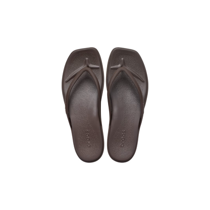 crocs-gallery-color:coffee; color:Coffee; alt:ALT100; file:211435_21Q-ALT100