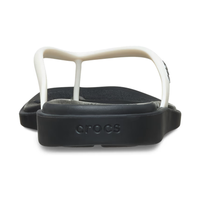 crocs-gallery-color:black/chalk; color:Black/Chalk; alt:ALT160; file:213323_0O5-ALT160