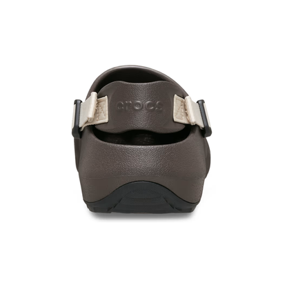 crocs-gallery-color:espresso; color:Espresso; alt:ALT160; file:212809_206-ALT160